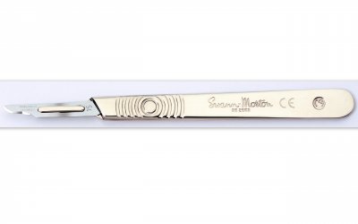 19 Swann Morton Scalpel Blades Taster Pack and No 3 Stainless Steel Handle